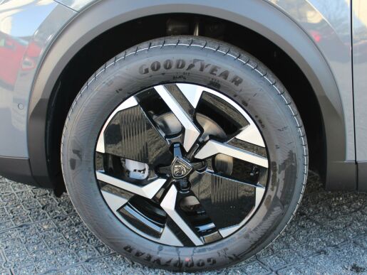 Peugeot 2008 ALLURE PureTech 130 EAT8
