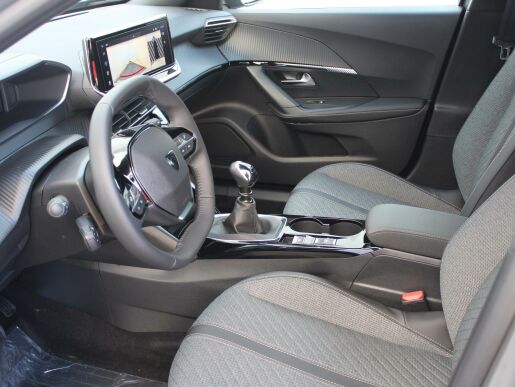Peugeot 2008 ALLURE PureTech 130 EAT8