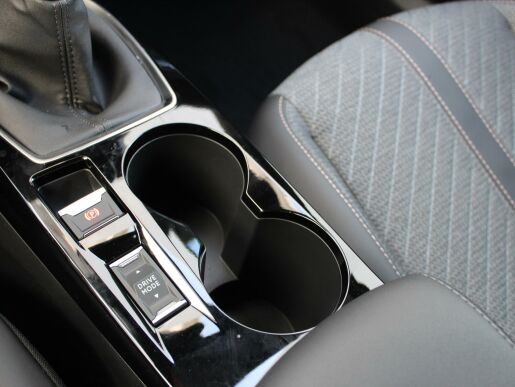 Peugeot 2008 ALLURE PureTech 130 EAT8