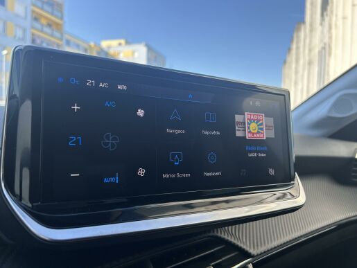 Peugeot 208 ALLURE Hybrid 100 e-DCS6