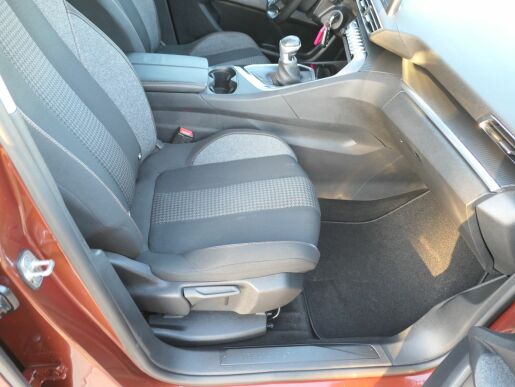 Peugeot 3008 ACTIVE 1.6 BlueHDi 120 S&S