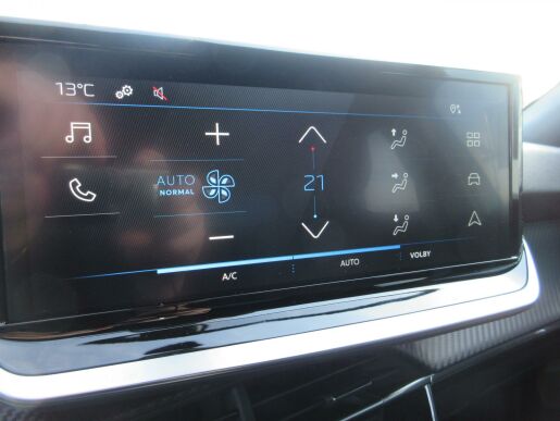 Peugeot 2008 STYLE PureTech 100 S&S MAN6