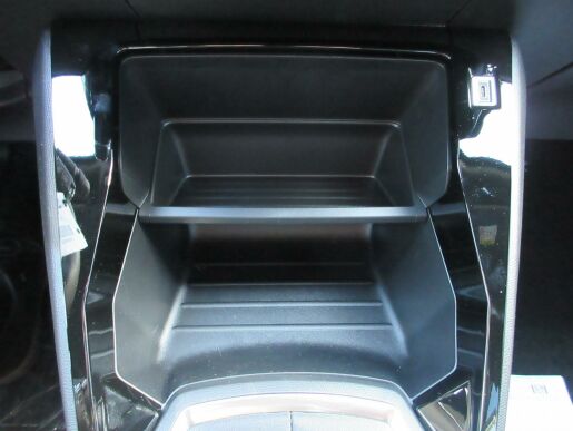 Peugeot 2008 STYLE PureTech 100 S&S MAN6