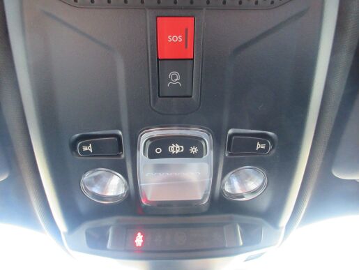 Peugeot 2008 STYLE PureTech 100 S&S MAN6