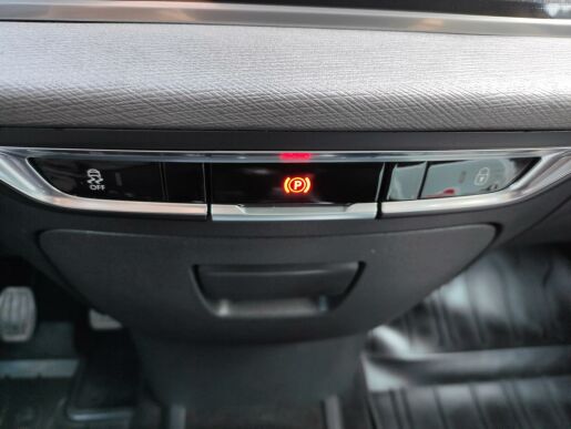 Citroën C4 Picasso EXCL 1.6 HDI MAN6 TAŽNÉ NAVI