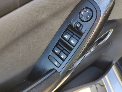 Citroën C4 Picasso EXCL 1.6 HDI MAN6 TAŽNÉ NAVI