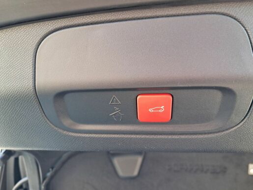 Peugeot 408 GT Hybrid 136 e-DCS6