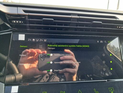Peugeot 408 GT Hybrid 136 e-DCS6