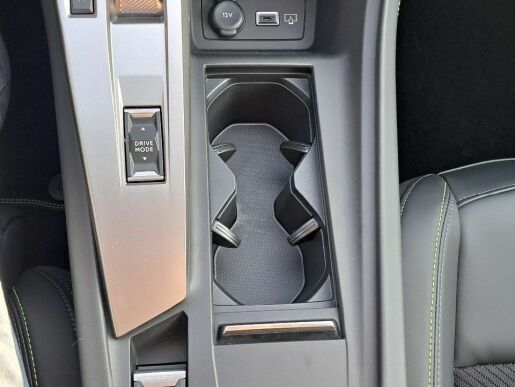 Peugeot 408 GT Hybrid 136 e-DCS6