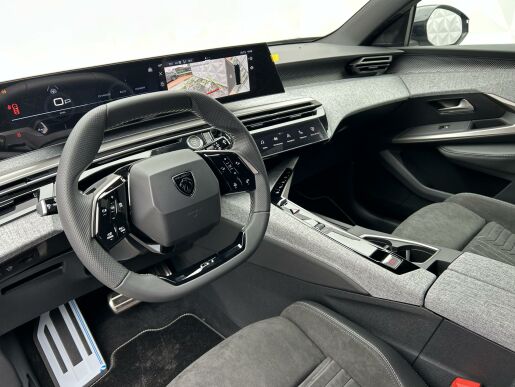 Peugeot 5008 GT Hybrid 136 e-DCS6