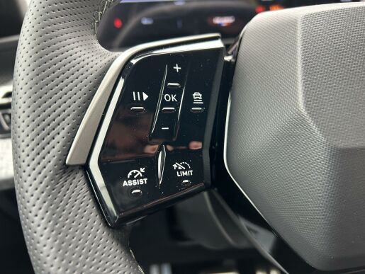 Peugeot 5008 GT Hybrid 136 e-DCS6