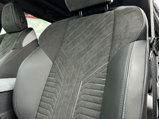 Peugeot 5008 GT Hybrid 136 e-DCS6