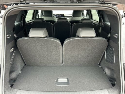 Peugeot 5008 GT Hybrid 136 e-DCS6