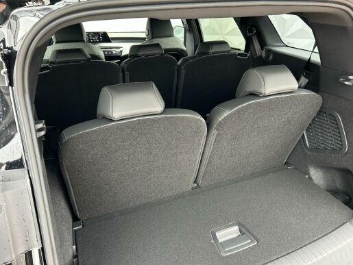 Peugeot 5008 GT Hybrid 136 e-DCS6