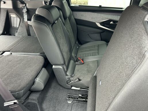 Peugeot 5008 GT Hybrid 136 e-DCS6