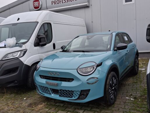 Fiat 600 1,2 T, hybrid, AT