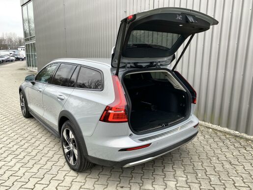 Volvo V60 CC B5 (benzín) AWD