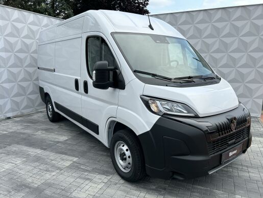 Peugeot Boxer Furgon 3300 L2H2 BlueHDi 140k