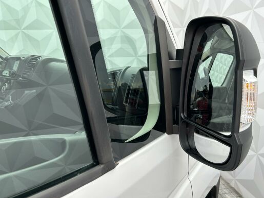 Peugeot Boxer Furgon 3300 L2H2 BlueHDi 140k