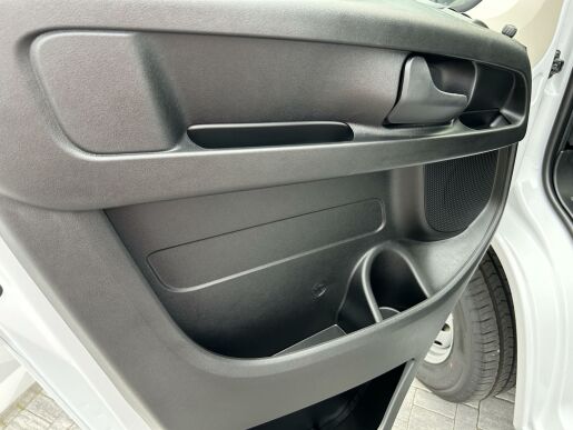 Peugeot Boxer Furgon 3300 L2H2 BlueHDi 140k