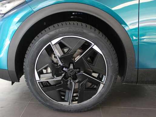 Peugeot 408 ALLURE Plug-in HYBRID 225 EAT