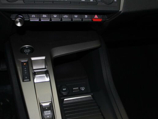 Peugeot 408 ALLURE Plug-in HYBRID 225 EAT