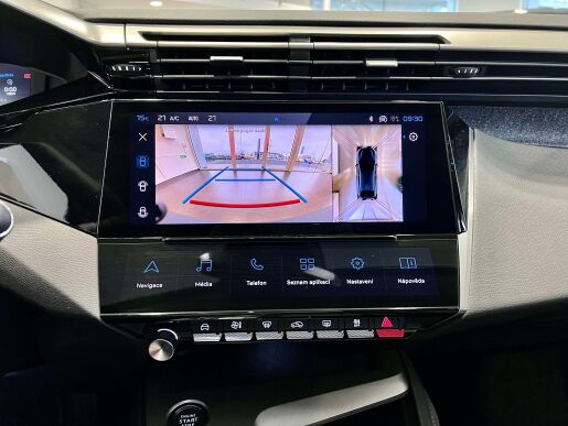 Peugeot 408 ALLURE Hybrid 136k Automat