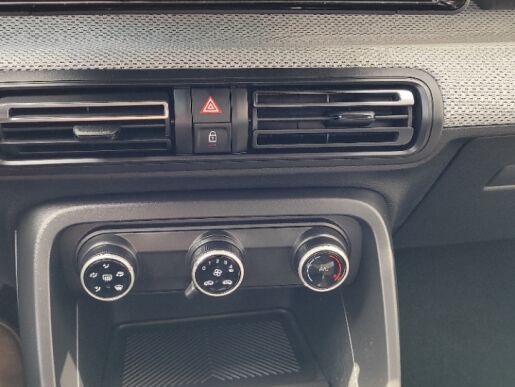 Citroën C3 PLUS TURBO 100 S&S MAN6 
