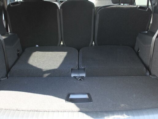 Peugeot 5008 ALLURE Hybrid 136 e-DCS6