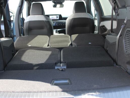 Peugeot 5008 ALLURE Hybrid 136 e-DCS6