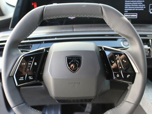 Peugeot 5008 ALLURE Hybrid 136 e-DCS6