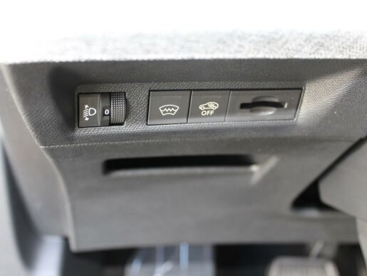 Peugeot 5008 ALLURE Hybrid 136 e-DCS6