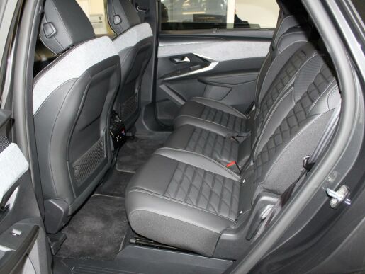 Peugeot 5008 GT Plug-in HYBRID 195k e-DCS7