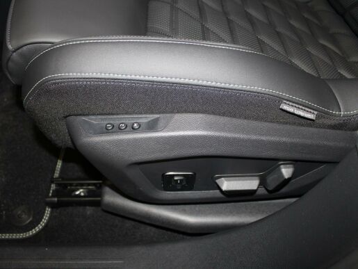 Peugeot 5008 GT Plug-in HYBRID 195k e-DCS7