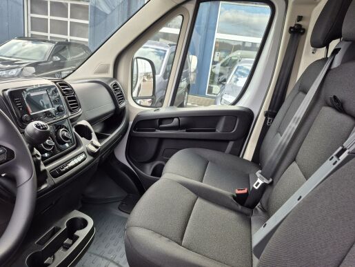 Peugeot Boxer 3300 L2H2 BlueHDi 120k S&S MAN