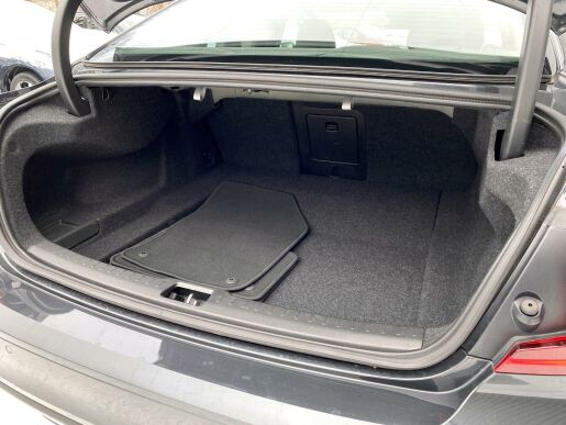 Volvo S60 T5 FWD // INSCRIPTION