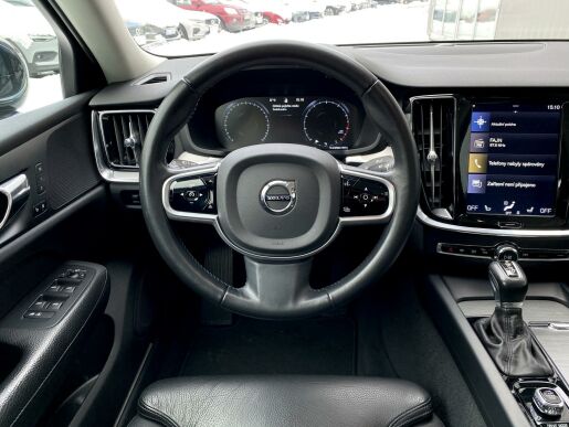 Volvo S60 T5 FWD // INSCRIPTION