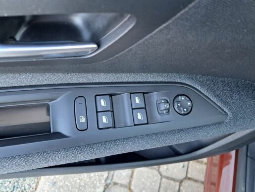 Peugeot 5008 Active Pack 1,5 BlueHDi 130 S&