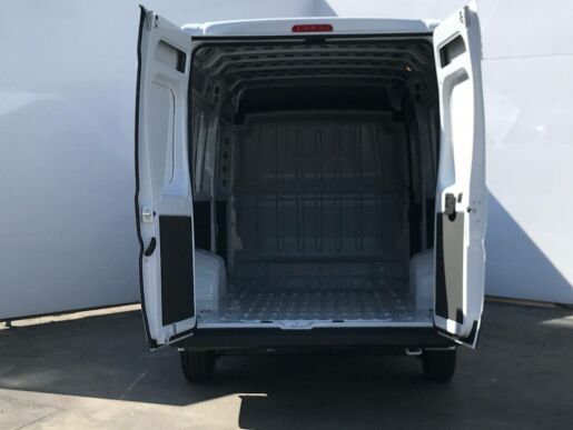 Peugeot Boxer 4350 L4H2 MAN6 2,2 BlueHDi