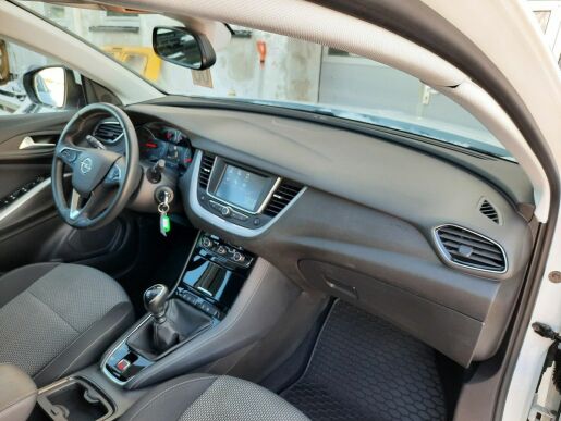 Opel Grandland X 1,5 EcoTecD 130k M6