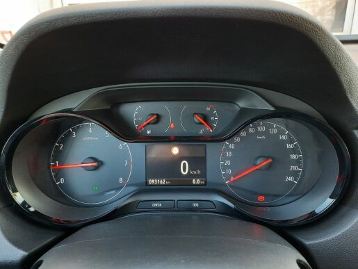 Opel Grandland X 1,5 EcoTecD 130k M6