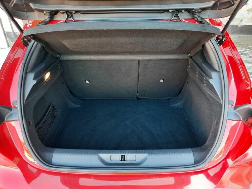 Peugeot 308 ACTIVE PACK 1.2 PT 130k EAT8