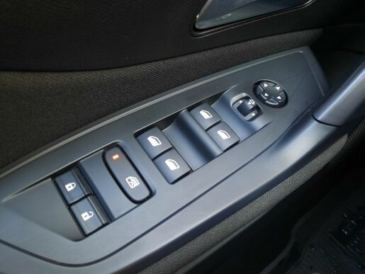 Peugeot 308 ACTIVE PACK 1.2 PT 130k EAT8