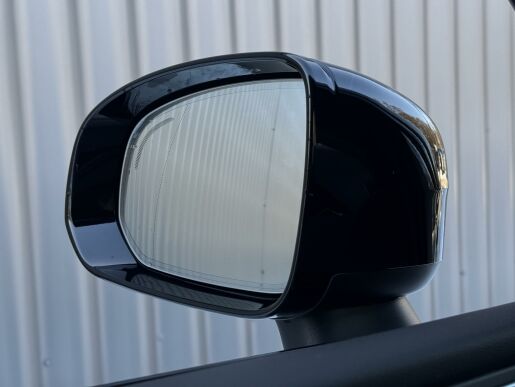 Volvo XC60 B5 AWD ULTIMATE DARK B&W +KOLA