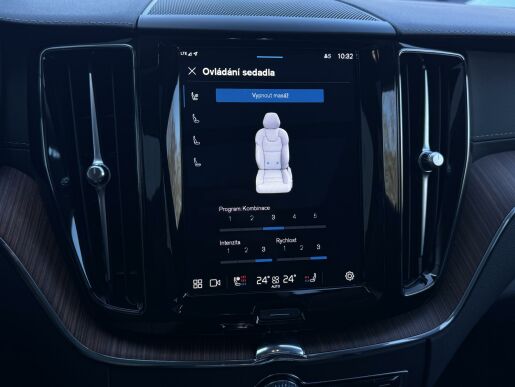 Volvo XC60 B5 AWD ULTIMATE DARK B&W +KOLA