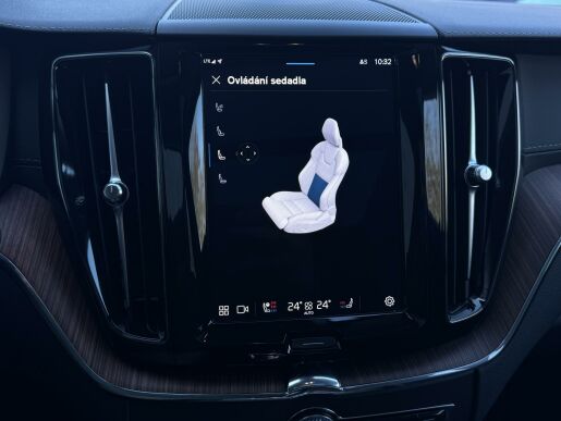 Volvo XC60 B5 AWD ULTIMATE DARK B&W +KOLA