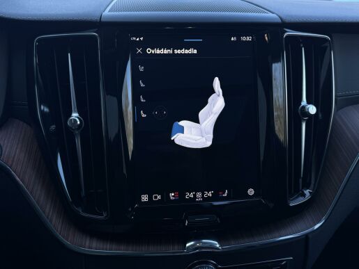 Volvo XC60 B5 AWD ULTIMATE DARK B&W +KOLA