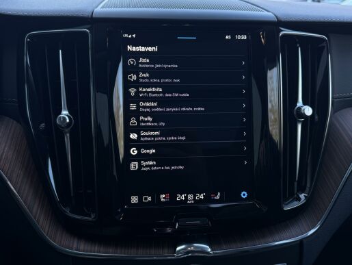 Volvo XC60 B5 AWD ULTIMATE DARK B&W +KOLA