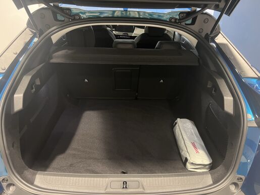 Peugeot 408 ALLURE Hybrid 136 e-DCS6