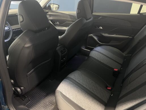 Peugeot 408 ALLURE Hybrid 136 e-DCS6